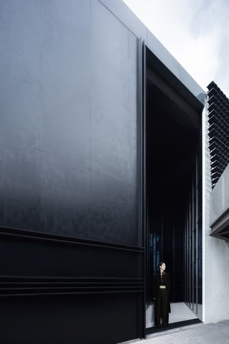 Dali Transformer Theater: Immersive Theatrical District